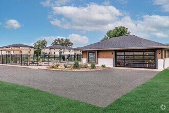 Building Photo - Bexley Urbandale