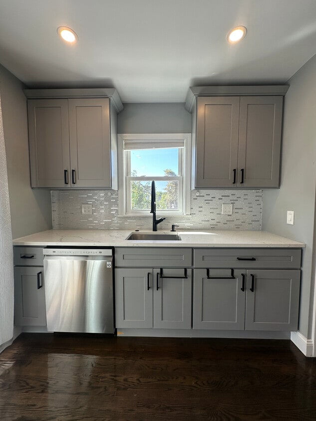 Photo - 12 Hoyle St (Norwood, MA)