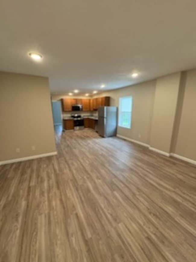 Building Photo - Two bedroom apartment
