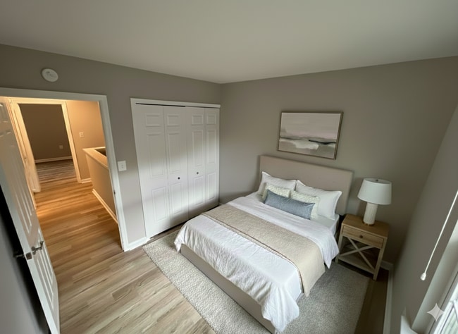 Building Photo - 5102 Spring Branch Blvd