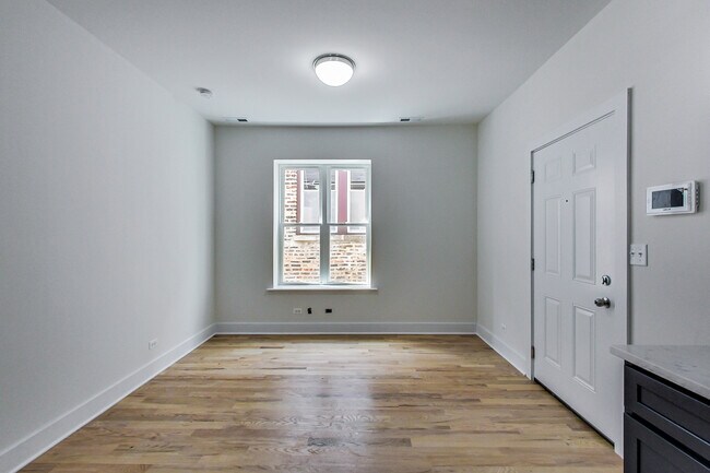 Foto del edificio - 815 S Carpenter St