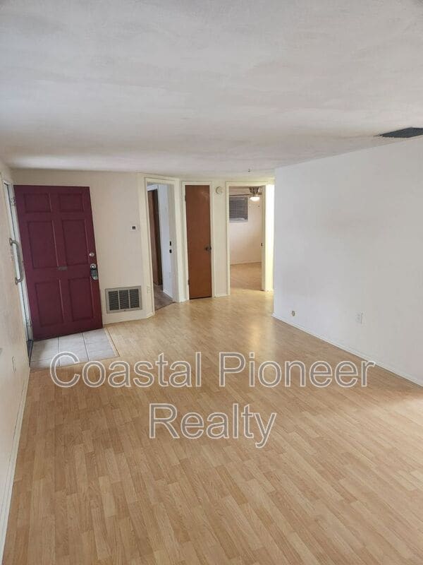 Foto del edificio - 5823 Elm St