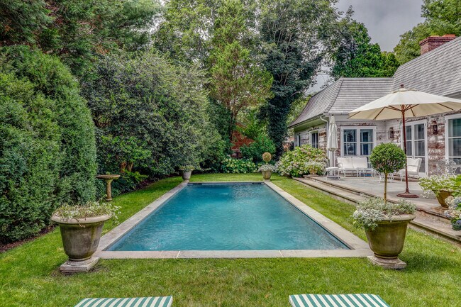 Building Photo - 69 Mill Hill Ln