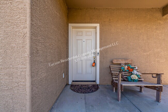 Building Photo - 7723 W Tight Line Dr