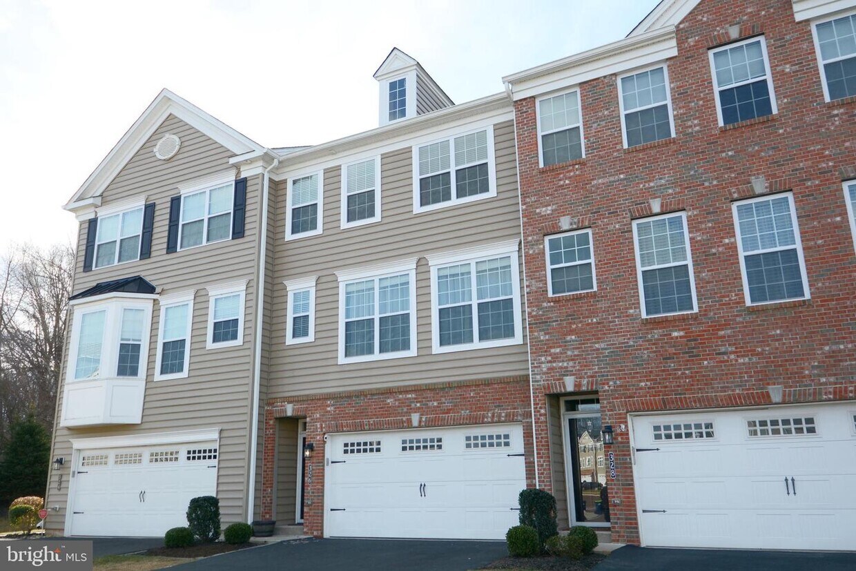 326 W Hamlin Ave, Telford, PA 18969 Townhome Rentals in Telford PA