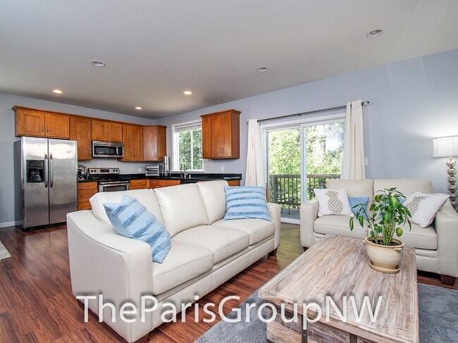 Foto del edificio - Wonderful 2012 Renton 3BR * Backs To Greenbelt