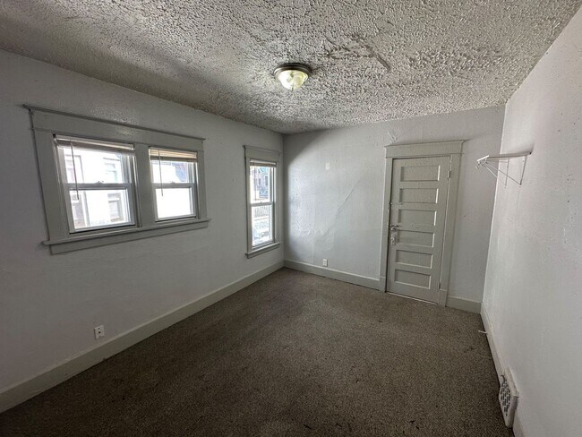 Foto del edificio - 2539-2541 N 44th St.