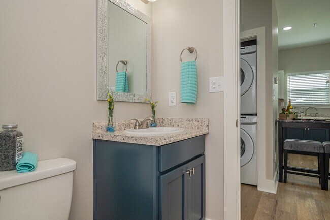 Foto del edificio - 2121 Farm to Market Road 3036, Unit 131