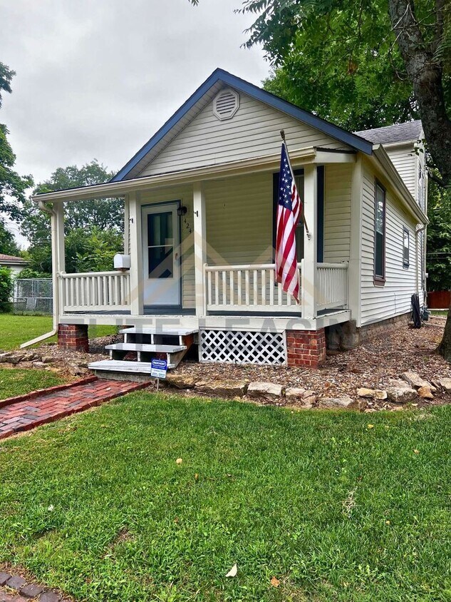 Foto principal - 424 SW Fillmore St