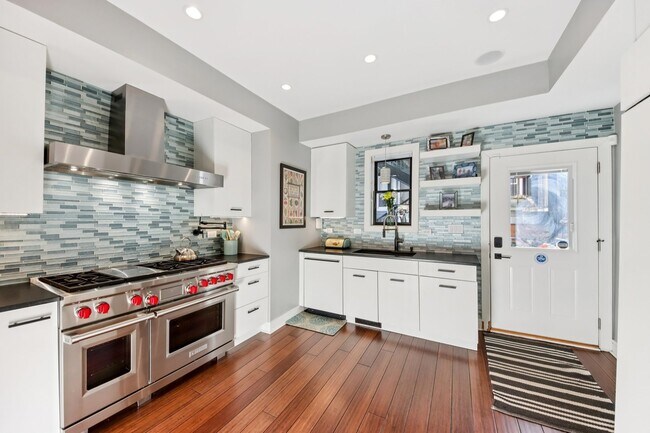 Foto del edificio - 1717 N Hudson Ave