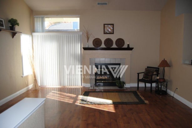 Building Photo - Cute Home in Antelope for Rent!