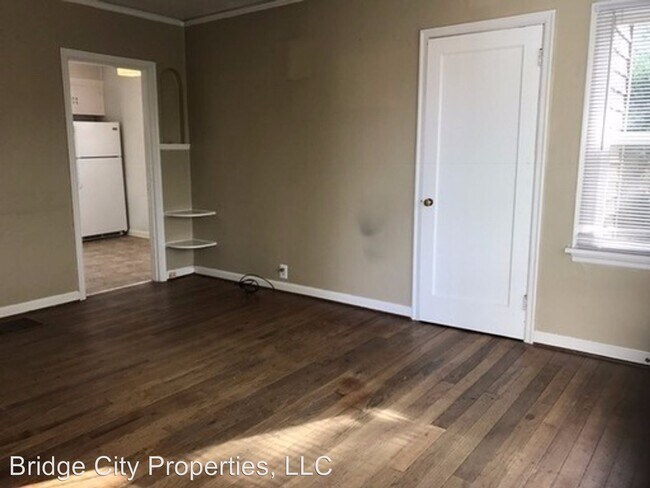 Foto del edificio - 4604-4608 SE 28th Ave