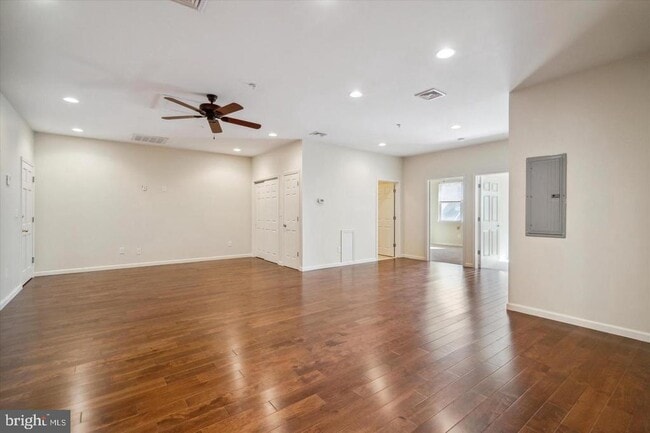 Building Photo - 118 RICHMOND St