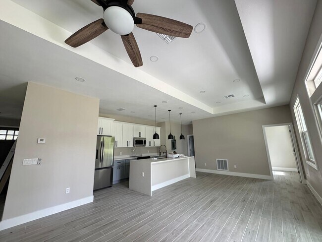 Foto del edificio - 3224 Raeford Rd