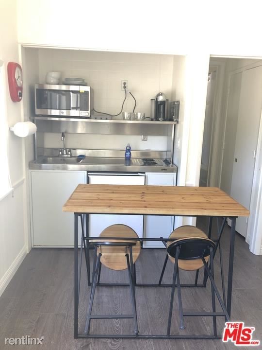 Foto del edificio - 23231 Palm Canyon Ln