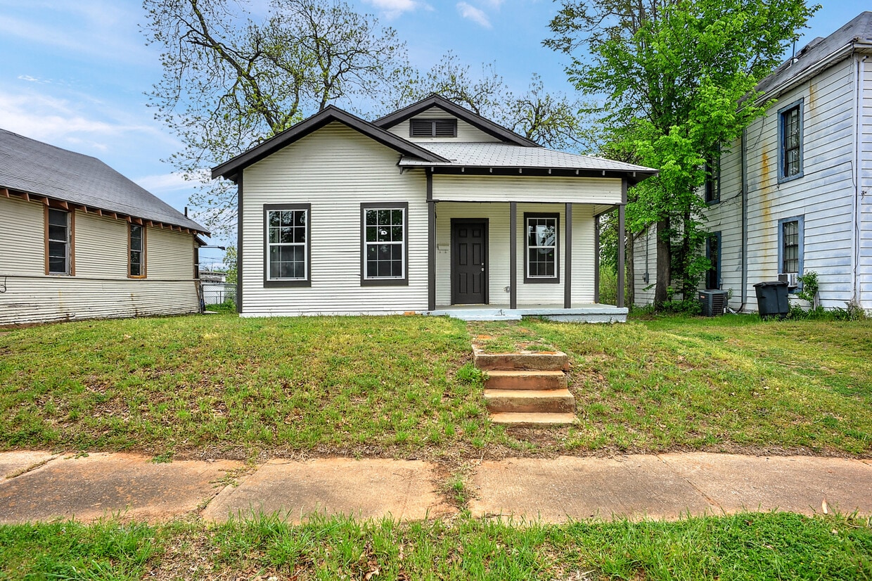 1123 W St, Denison, TX 75020 House Rental in Denison, TX