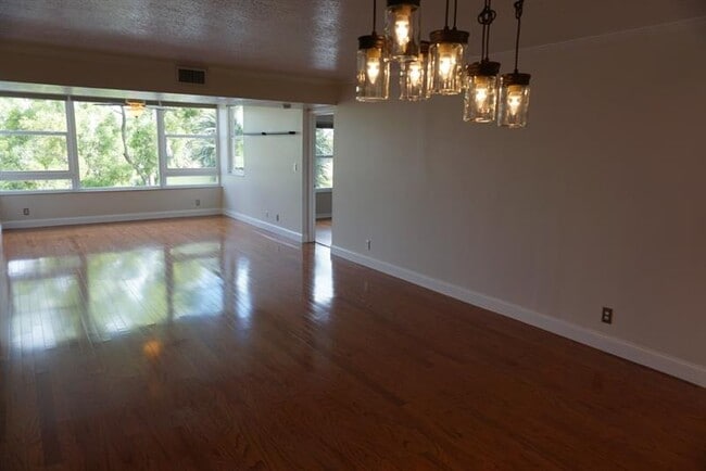 Foto del edificio - 4091 Cypress Reach Ct