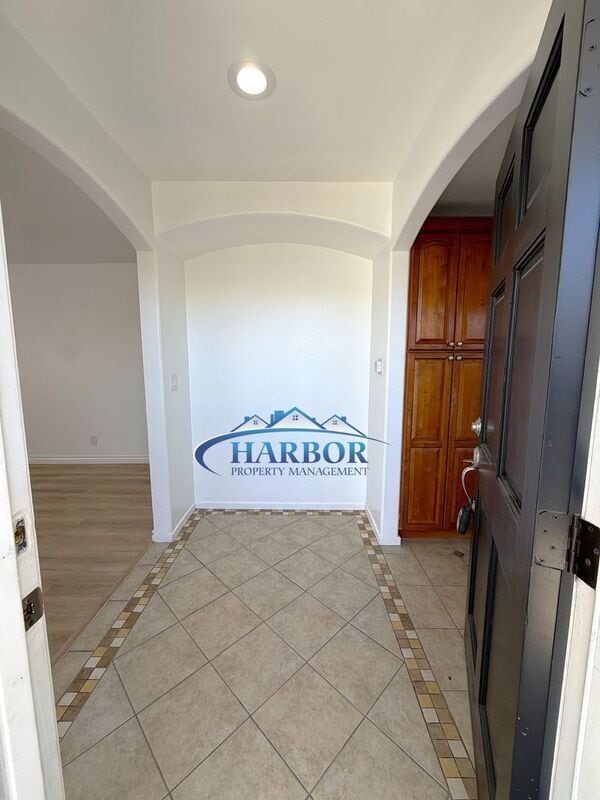 Photo - 623-623 W 18th St Apartment