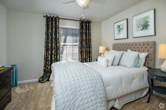 2HAB, 2BA - 1,310 ft² - Calibre Lake