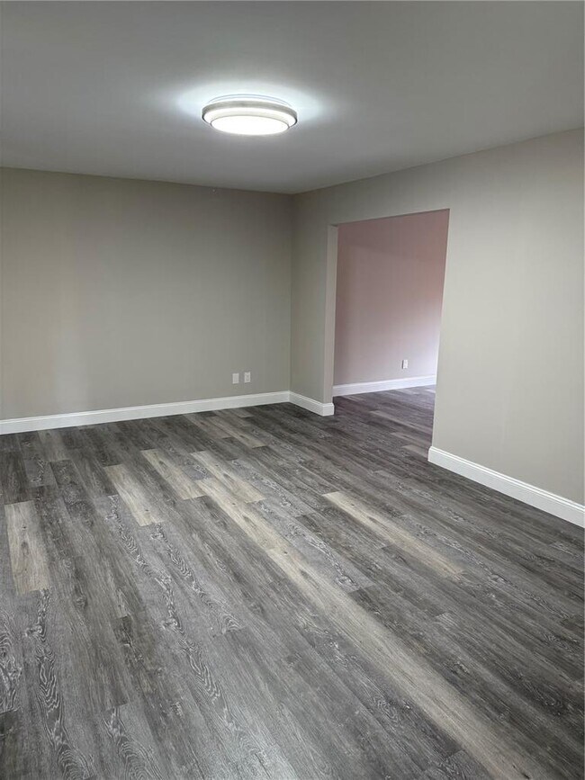 Building Photo - 3408 Greiner Dr