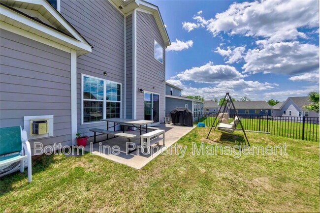 Building Photo - 9576 Herringbone Ln