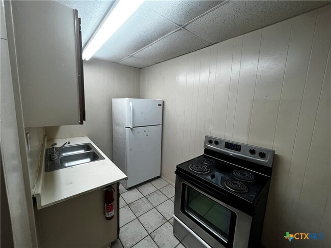 Building Photo - 1410 Marlton St