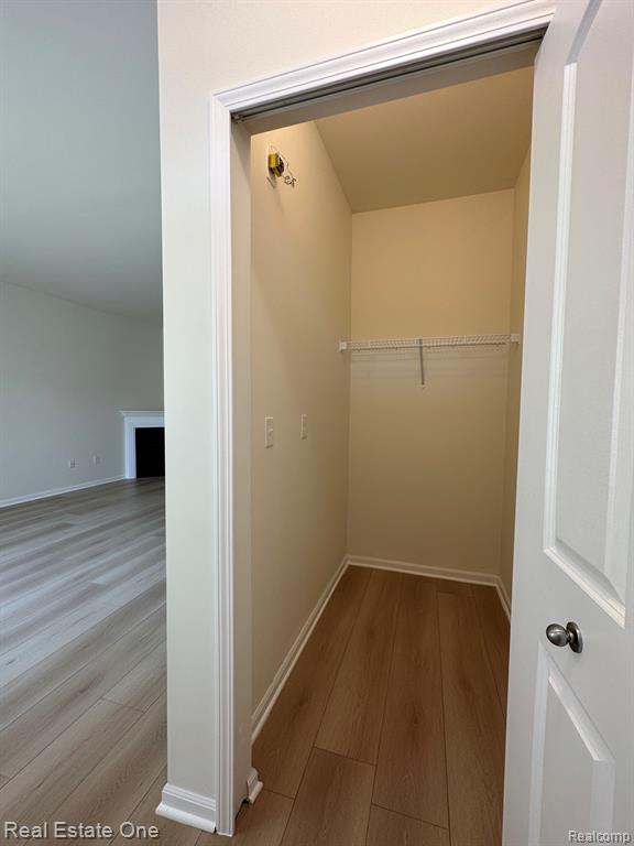 Building Photo - 28289 S Pointe Ln
