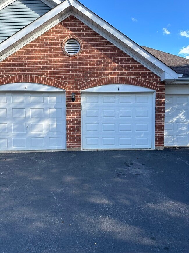 Foto del edificio - 311 Sheffield Ct