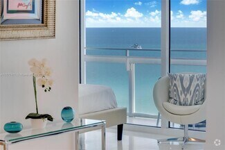 Building Photo - 6801 Collins Ave