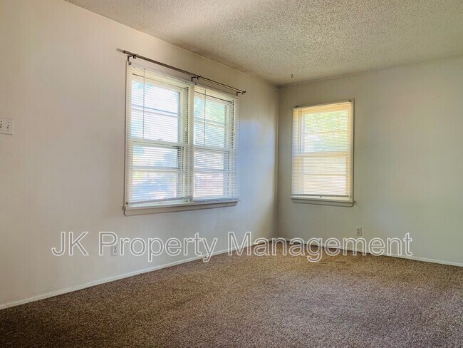 Foto del edificio - 421 14th St N