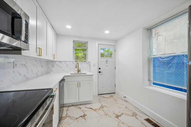 Photo - 2125 N Marston St Townhome