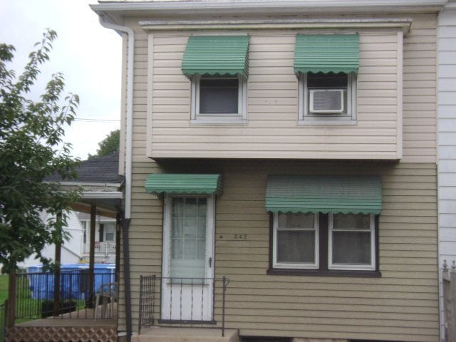 Building Photo - 342 S Sherman St