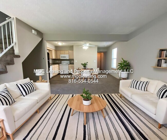 Foto del edificio - SOUTH GARDEN TOWNHOMES