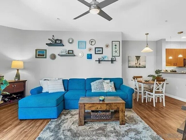 Building Photo - "Chic 1-Bedroom Urban Retreat in the Heart of San Diego!"