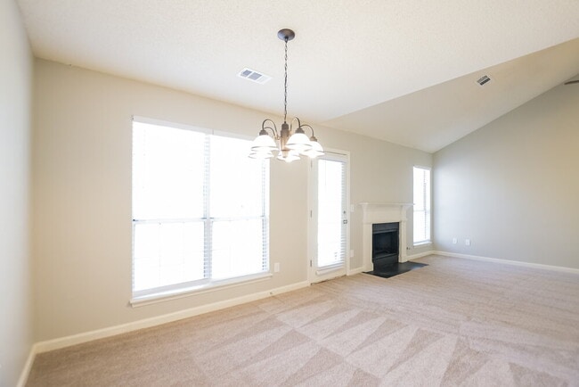 Foto del edificio - 2158 Denson Ln S W