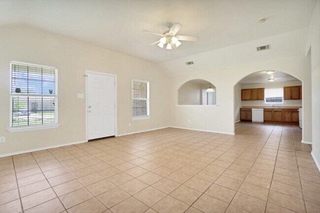 Foto del edificio - 560 Perch Rd