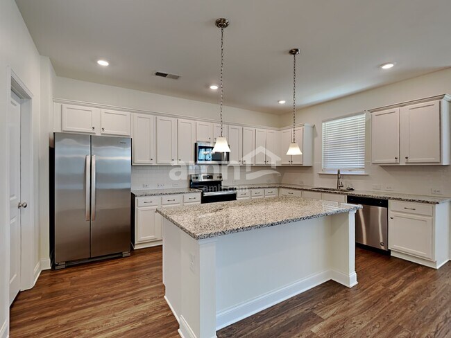 Building Photo - 255 Lake Vista Drive