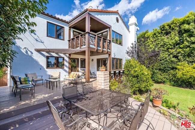 Building Photo - 17022 Bollinger Dr