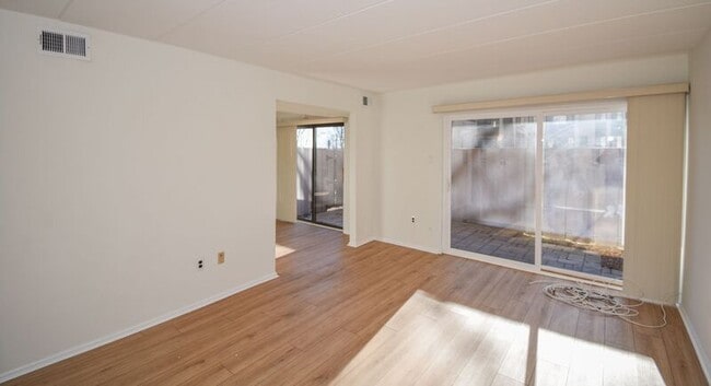 Building Photo - 6-1 Aspen Way