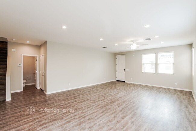 Building Photo - 5020 N 189th Glen