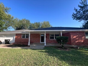 Building Photo - 735 NW 5th St