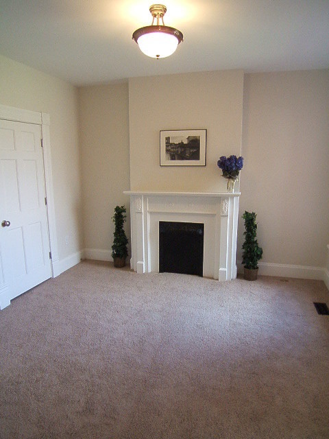 Building Photo - 304 Tappan St