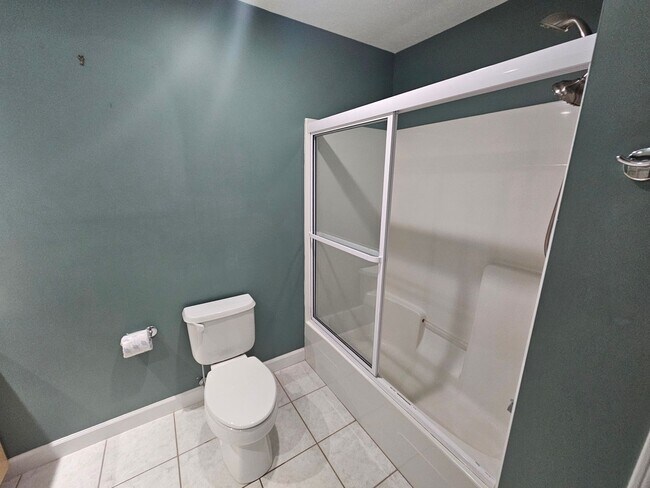 Building Photo - Stunning Waterfront Townhome with Breathta...