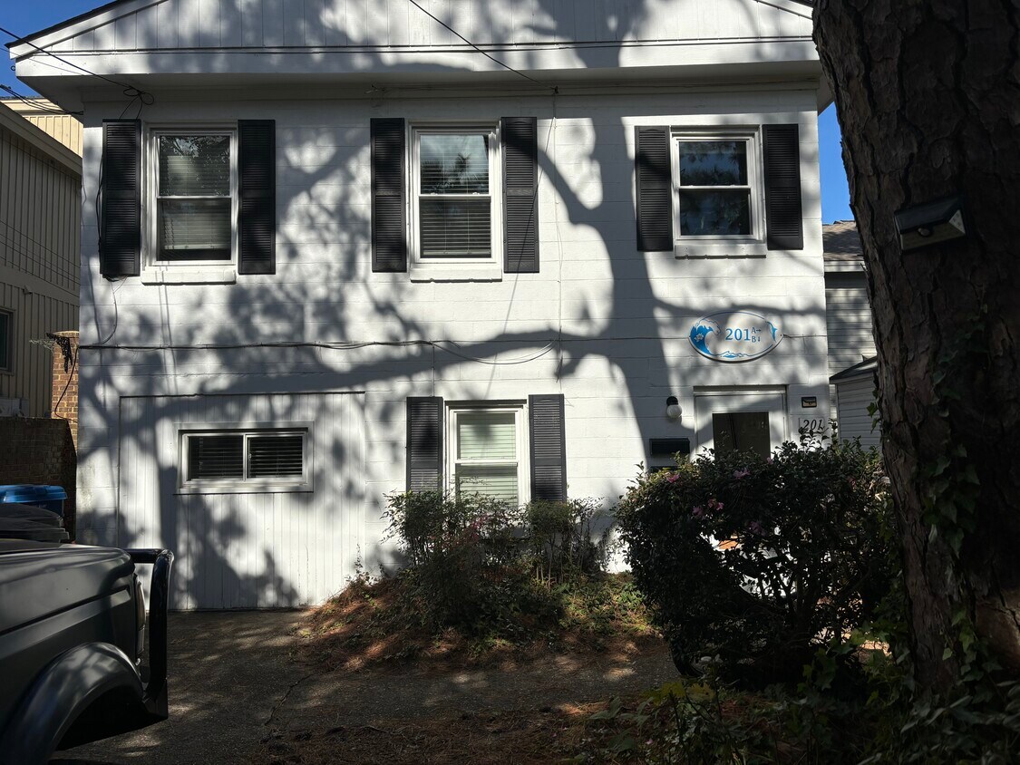 Primary Photo - 201 86th St