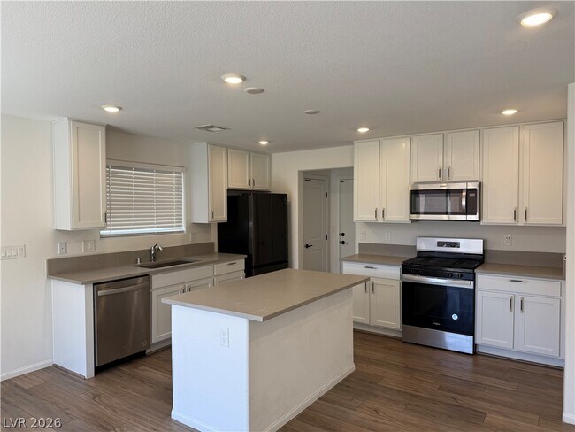 Building Photo - 5299 Barcola Ave