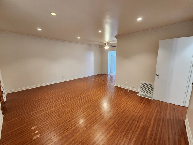 Foto del edificio - 10838 Morrison St