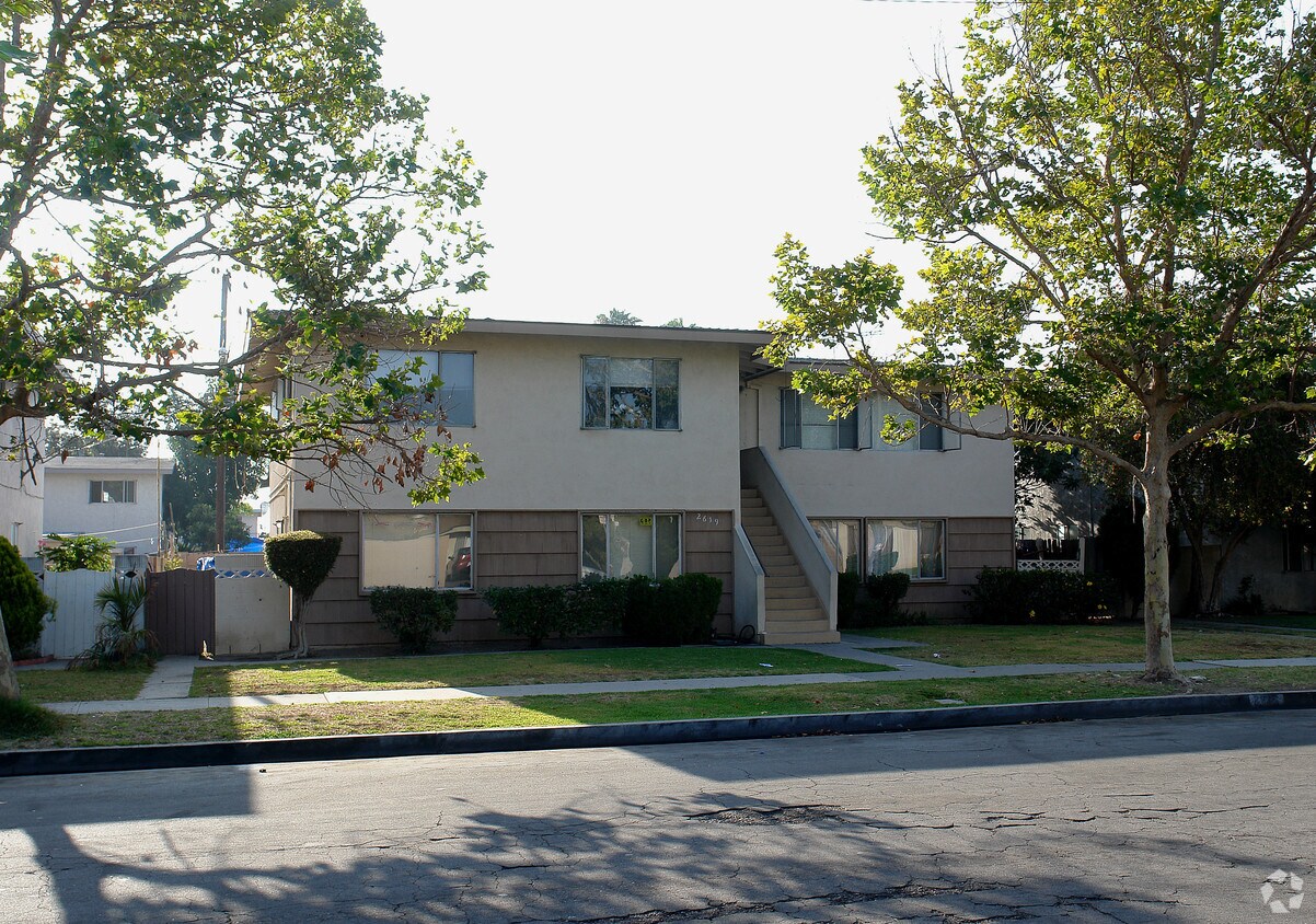 Primary Photo - 2619 S Baker St