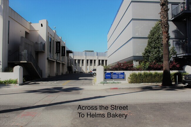 Foto del edificio - 3250 Hutchison Ave