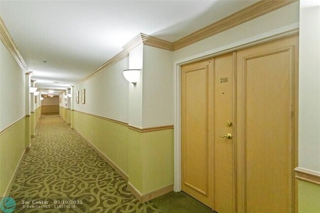 Foto del edificio - 9805 NW 52nd St