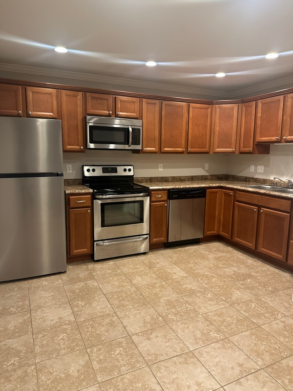 Building Photo - 1611 S Main St